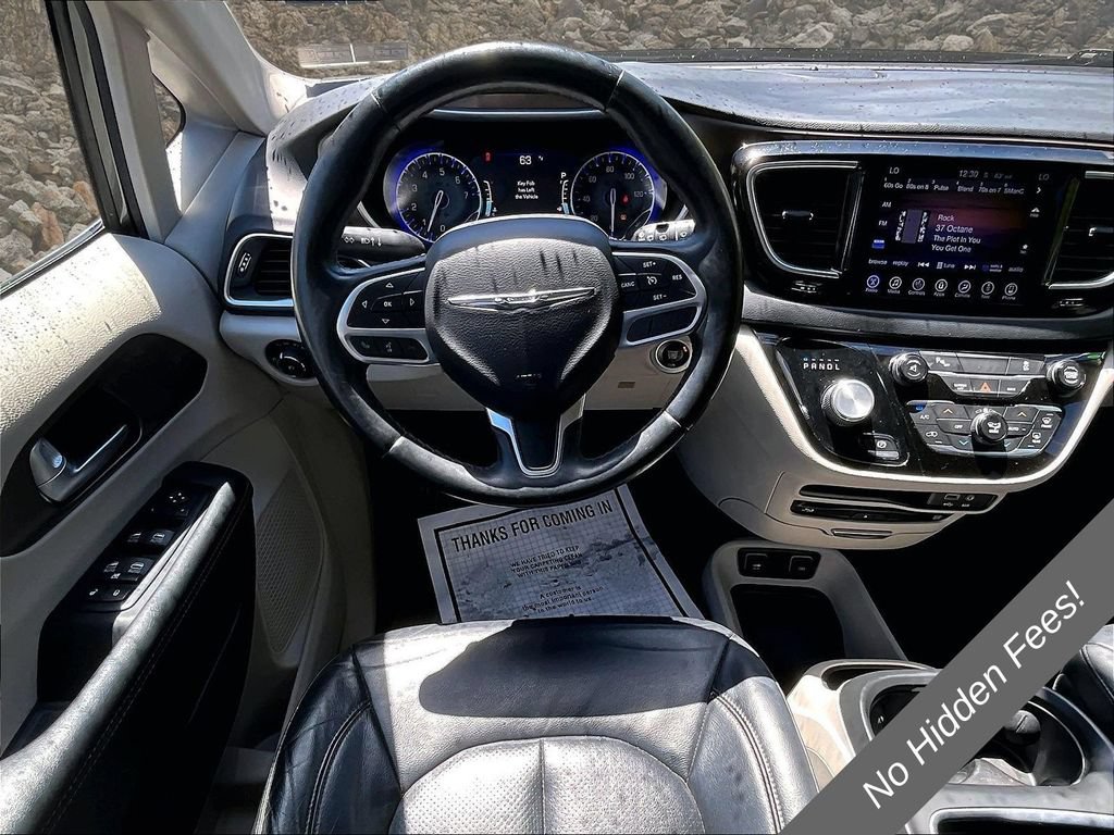 Used 2017 Chrysler Pacifica Touring-L Plus FWD image 5
