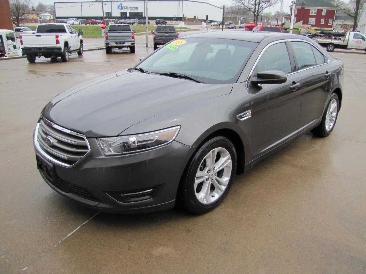 Used 2018 Ford Taurus SEL w/ Equipment Group 201A image 1