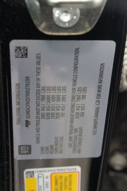 Used 2024 Chevrolet Suburban Premier RWD image 26
