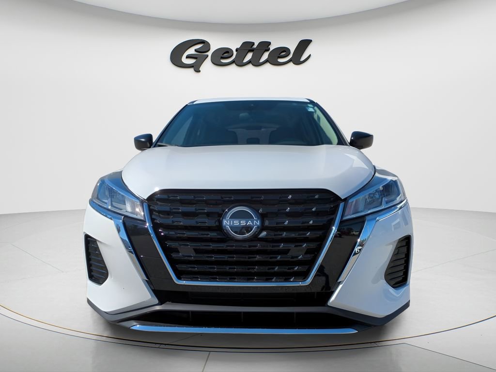 Certified 2025 Nissan Kicks Play S image 9