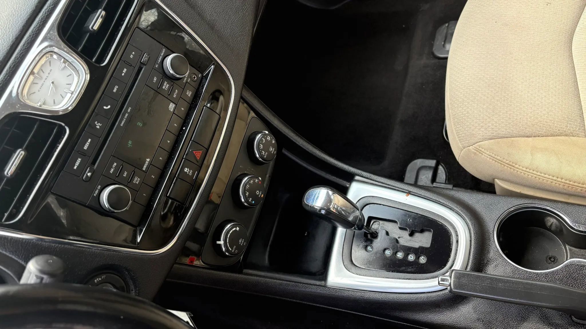 Used 2011 Chrysler 200 Touring image 20