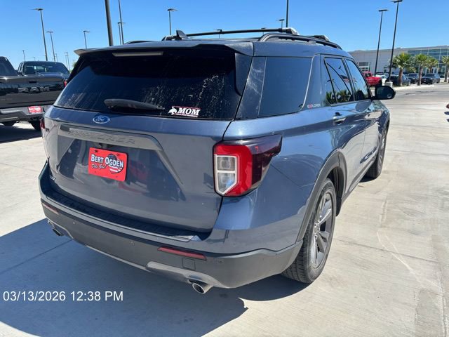Used 2021 Ford Explorer XLT w/ Equipment Group 202A image 4