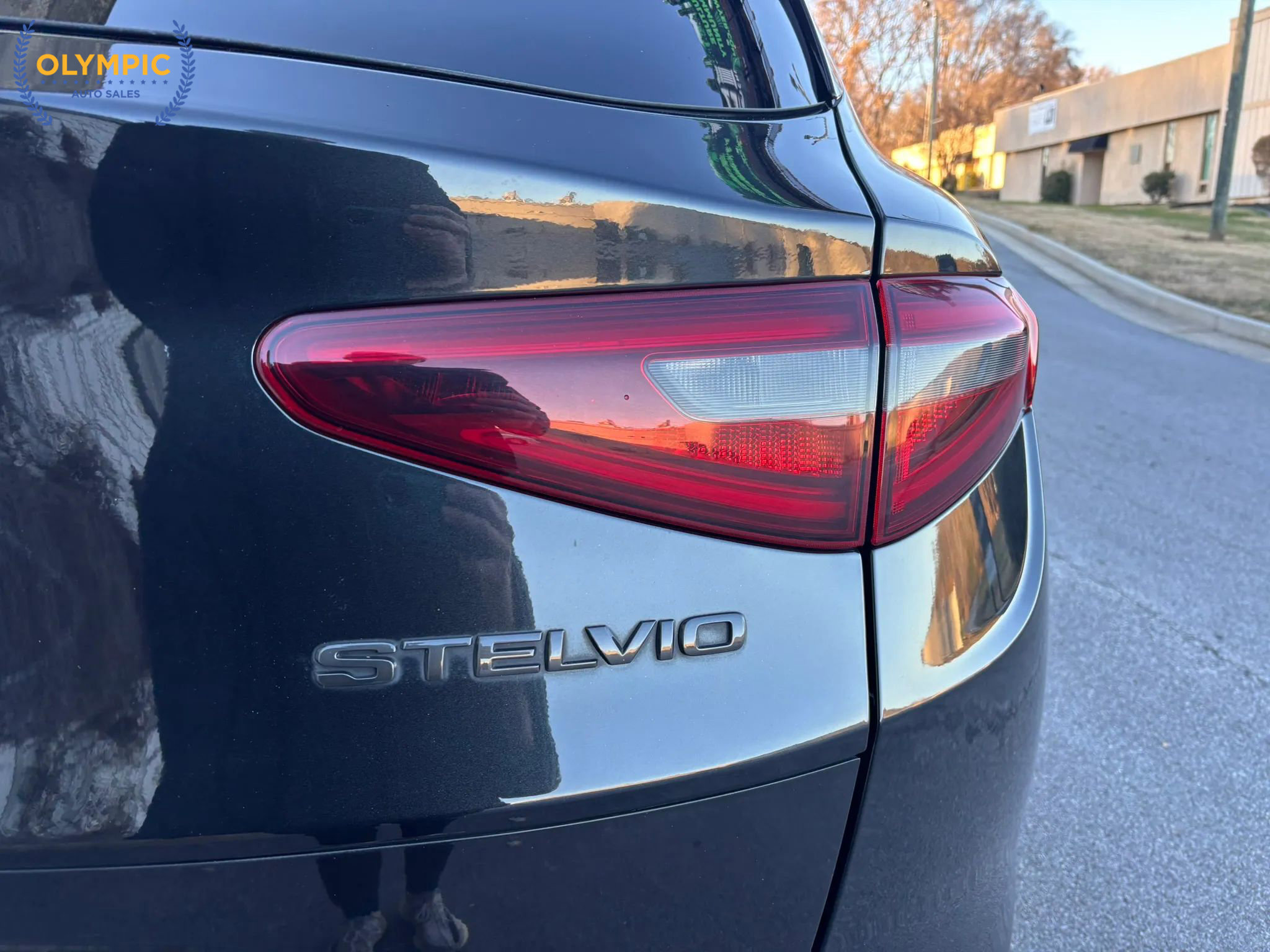 Used 2020 Alfa Romeo Stelvio w/ Nero Edizione image 12