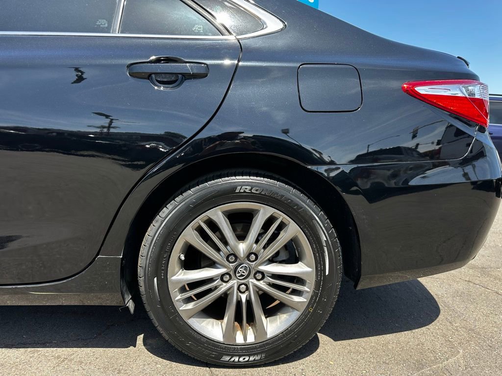 Used 2017 Toyota Camry SE FWD image 6