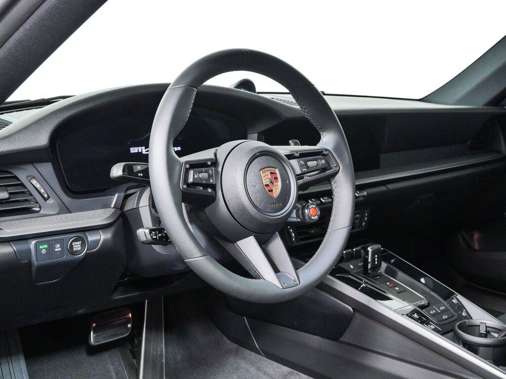 Certified 2025 Porsche 911 Carrera RWD image 4