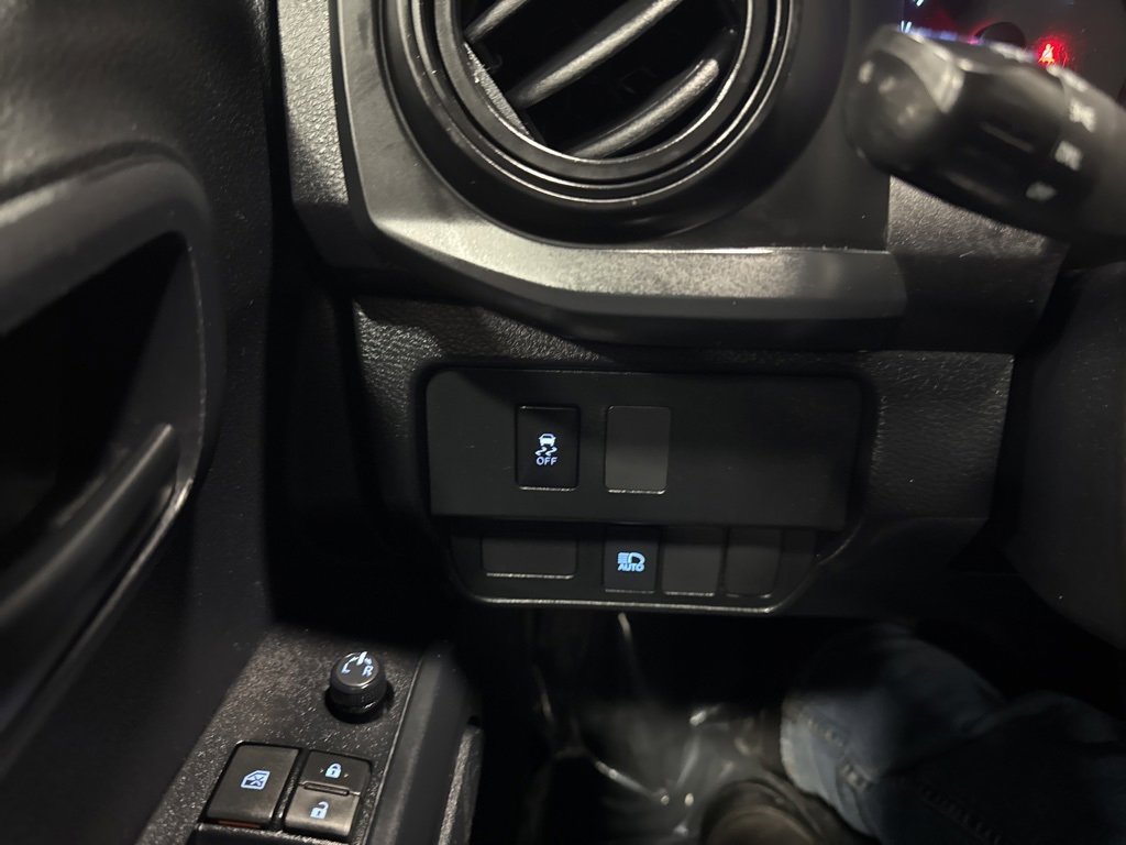 Used 2020 Toyota Tacoma SR image 23