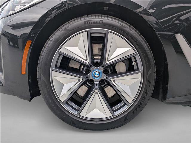 Used 2023 BMW i4 eDrive35 image 23
