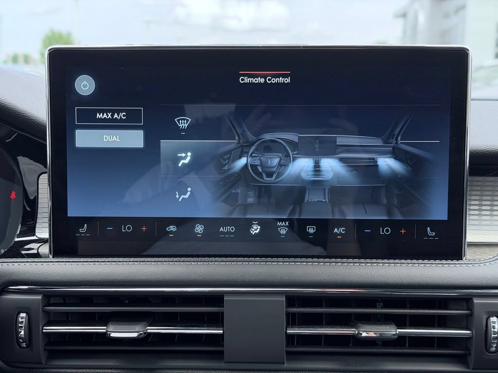 Used 2026 Lincoln Corsair Premiere AWD/4WD image 41