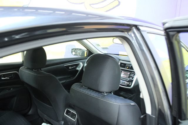 Used 2018 Nissan Altima 2.5 SV FWD image 10