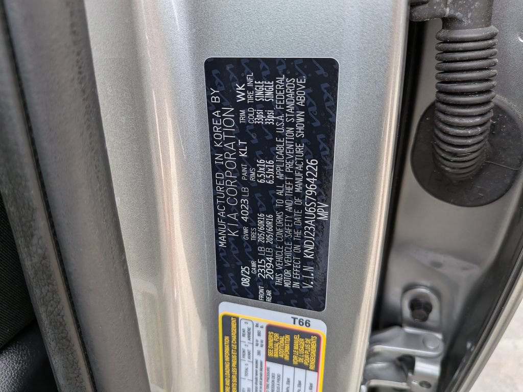 Certified 2025 Kia Soul LX w/ LX Technology Package FWD image 36
