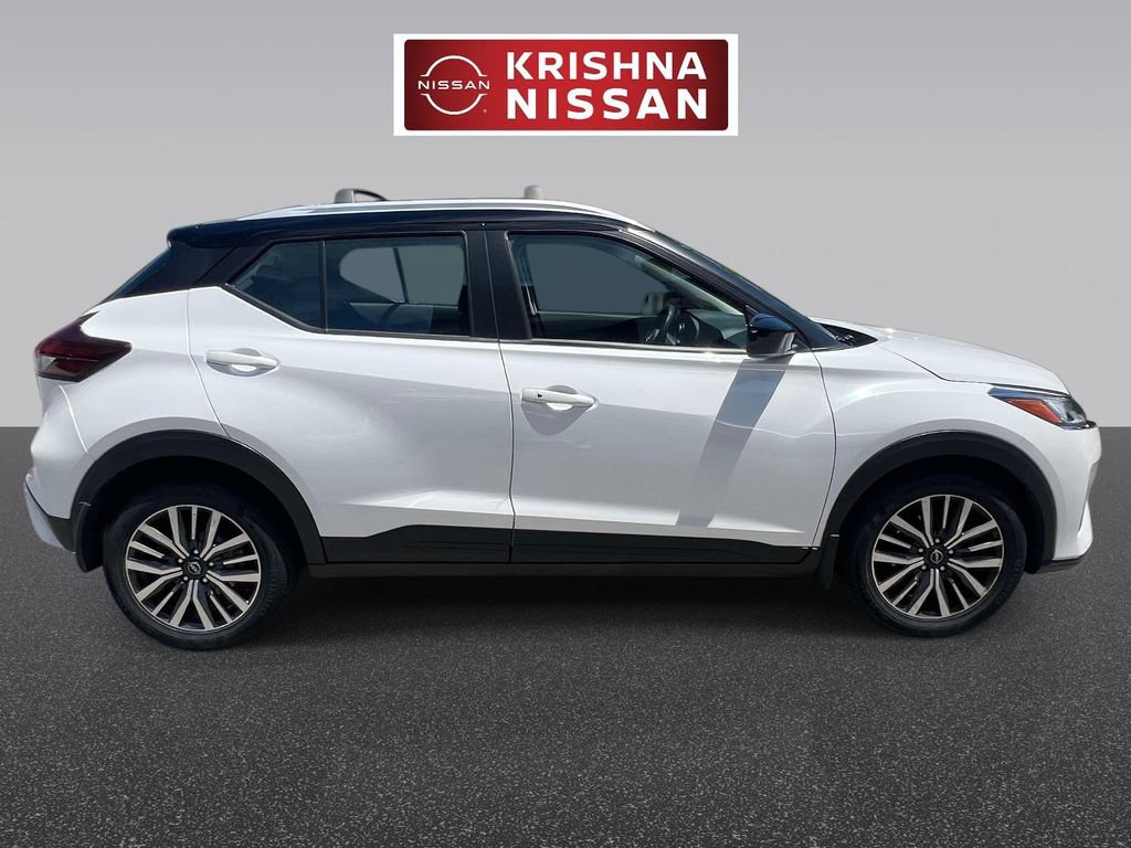 Used 2024 Nissan Kicks SV w/ Interior Electronics Package FWD image 4