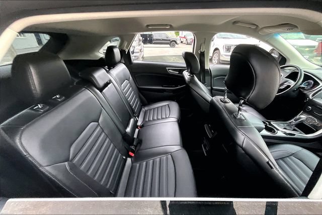 Used 2015 Ford Edge SEL w/ Equipment Group 201A FWD image 30