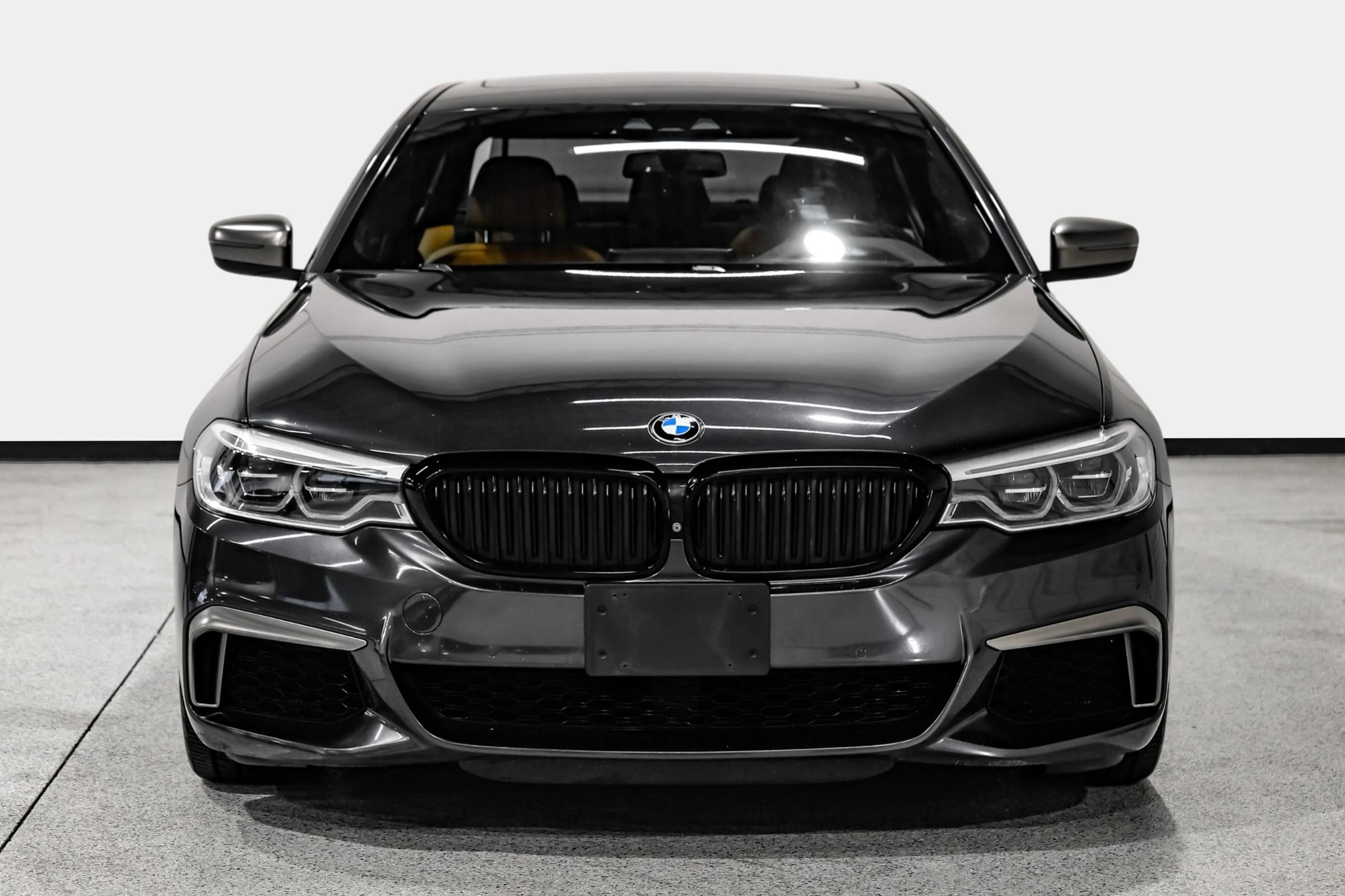 Used 2019 BMW M550i xDrive w/ Premium Package 2 AWD/4WD image 3