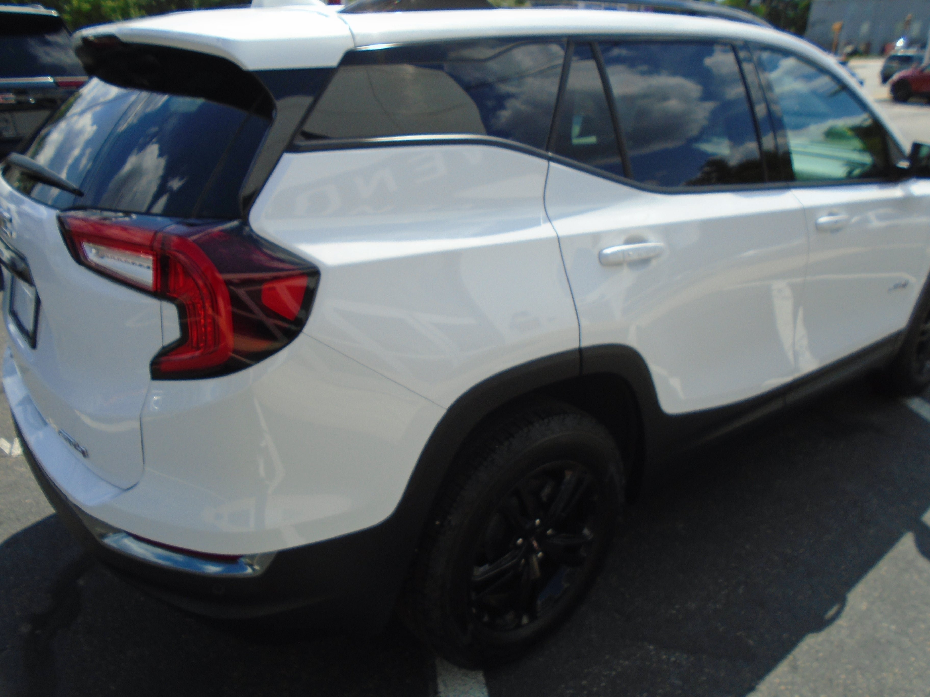 Certified 2024 GMC Terrain AT4 w/ Infotainment Package II AWD/4WD image 14