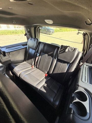 Used 2016 Ford Expedition Limited w/ Equipment Group 301A RWD image 23