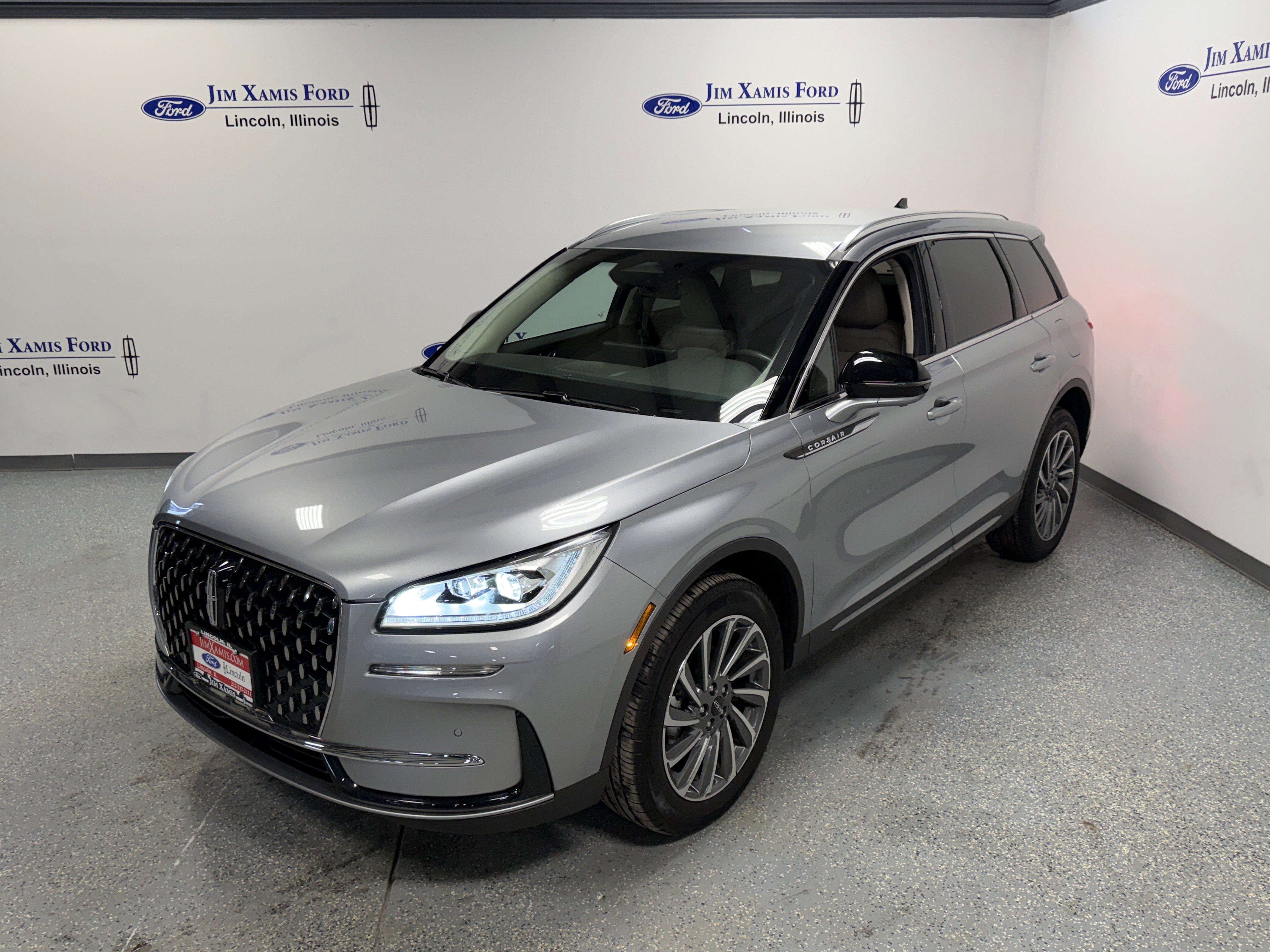 Used 2023 Lincoln Corsair Reserve w/ Equipment Group 201A image 3