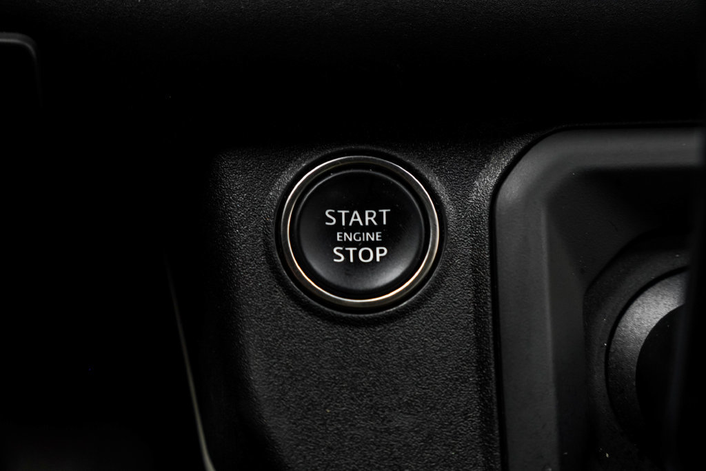 Used 2023 Land Rover Defender 130 SE AWD/4WD image 31
