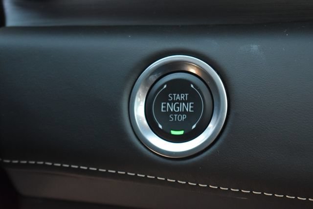 Certified 2024 Cadillac Escalade Sport Platinum w/ Heavy-Duty Trailer Package AWD/4WD image 33