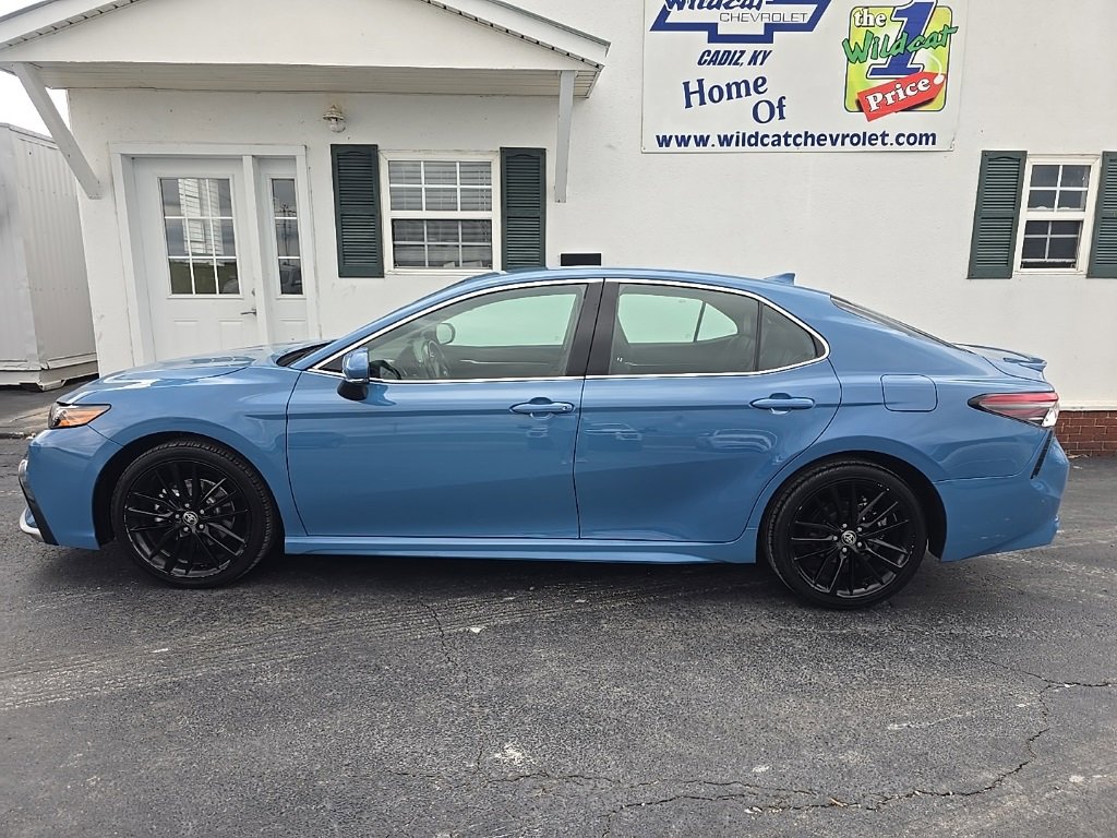 Used 2023 Toyota Camry XSE image 4