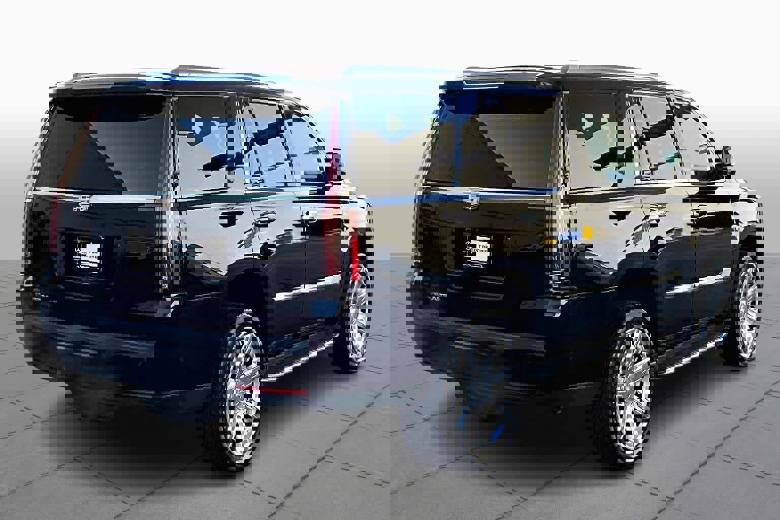 Used 2020 Cadillac Escalade Luxury image 13