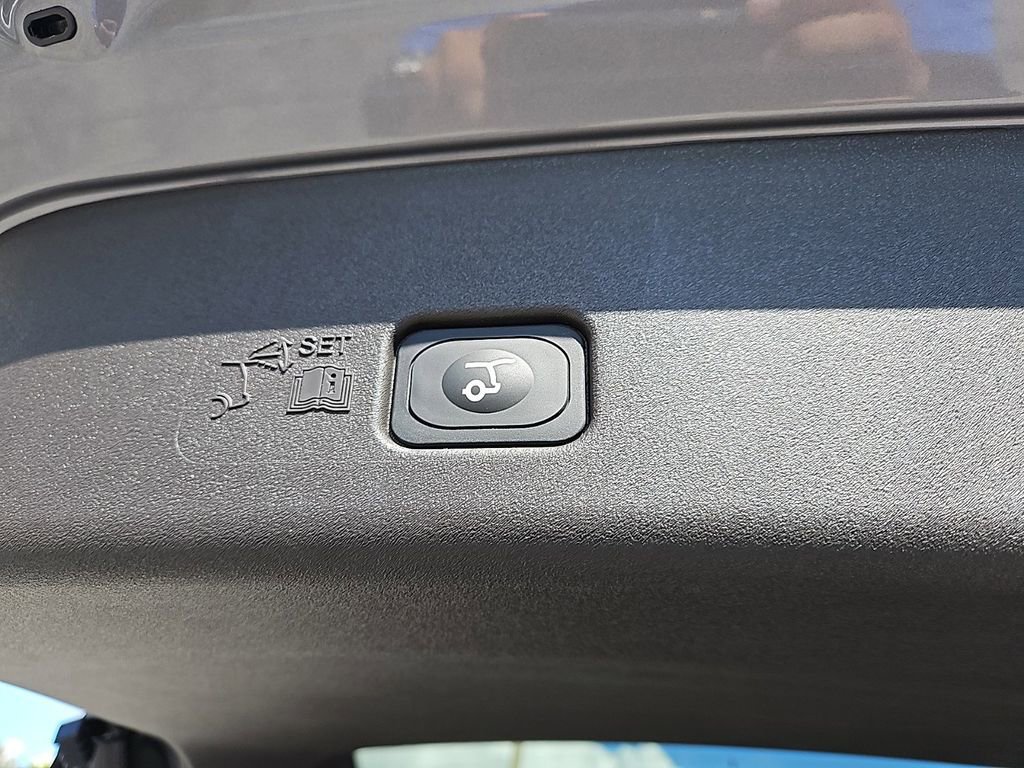 New 2025 Lincoln Nautilus Black Label AWD/4WD image 9