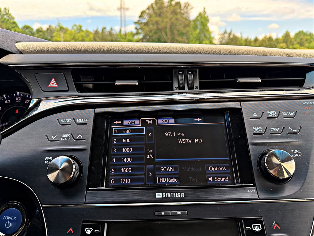 Used 2013 Toyota Avalon Limited FWD image 17