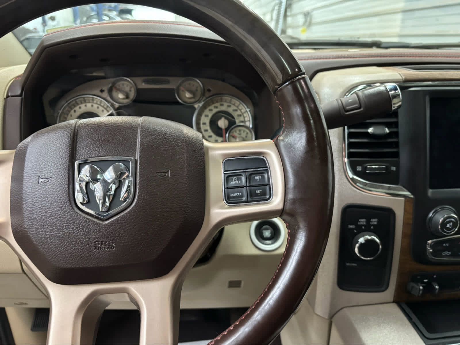 Used 2018 RAM 2500 Longhorn w/ Longhorn Southfork Package AWD/4WD image 15