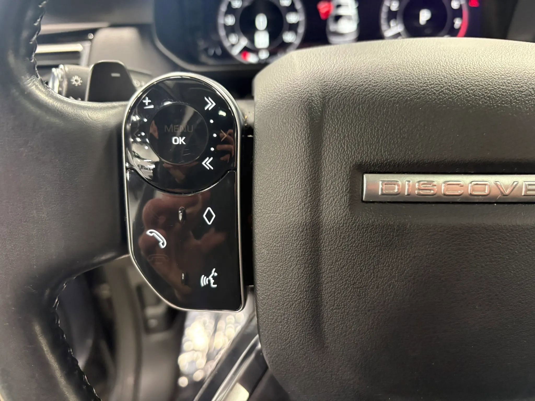 Used 2020 Land Rover Discovery HSE Luxury AWD/4WD image 20