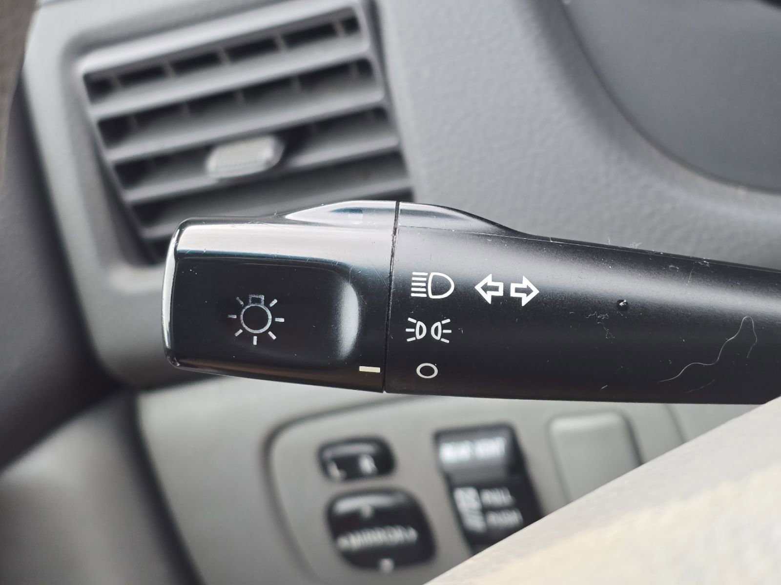 Used 2010 Toyota Sienna LE FWD image 23