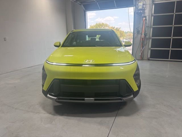 Used 2024 Hyundai Kona SE image 2