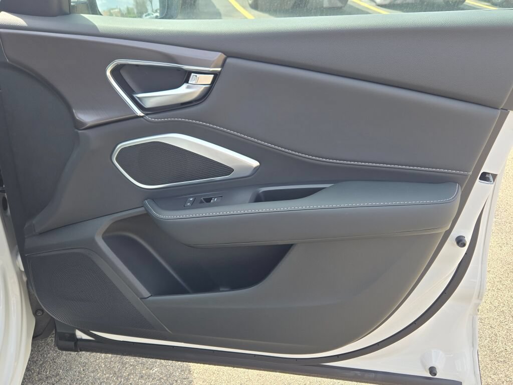New 2026 Acura RDX SH-AWD image 11