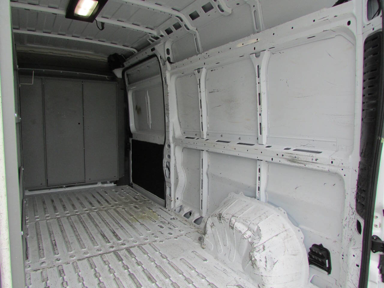 Used 2024 RAM ProMaster 2500 w/ Convenience Group FWD image 23