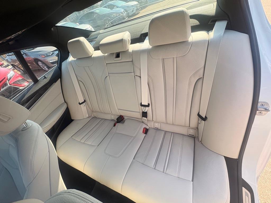 Used 2023 BMW 530i xDrive w/ Convenience Package AWD/4WD image 18