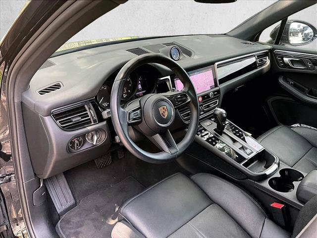 Used 2024 Porsche Macan AWD/4WD image 14