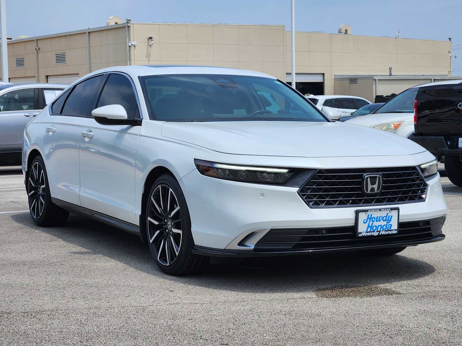 Certified 2023 Honda Accord Touring image 3