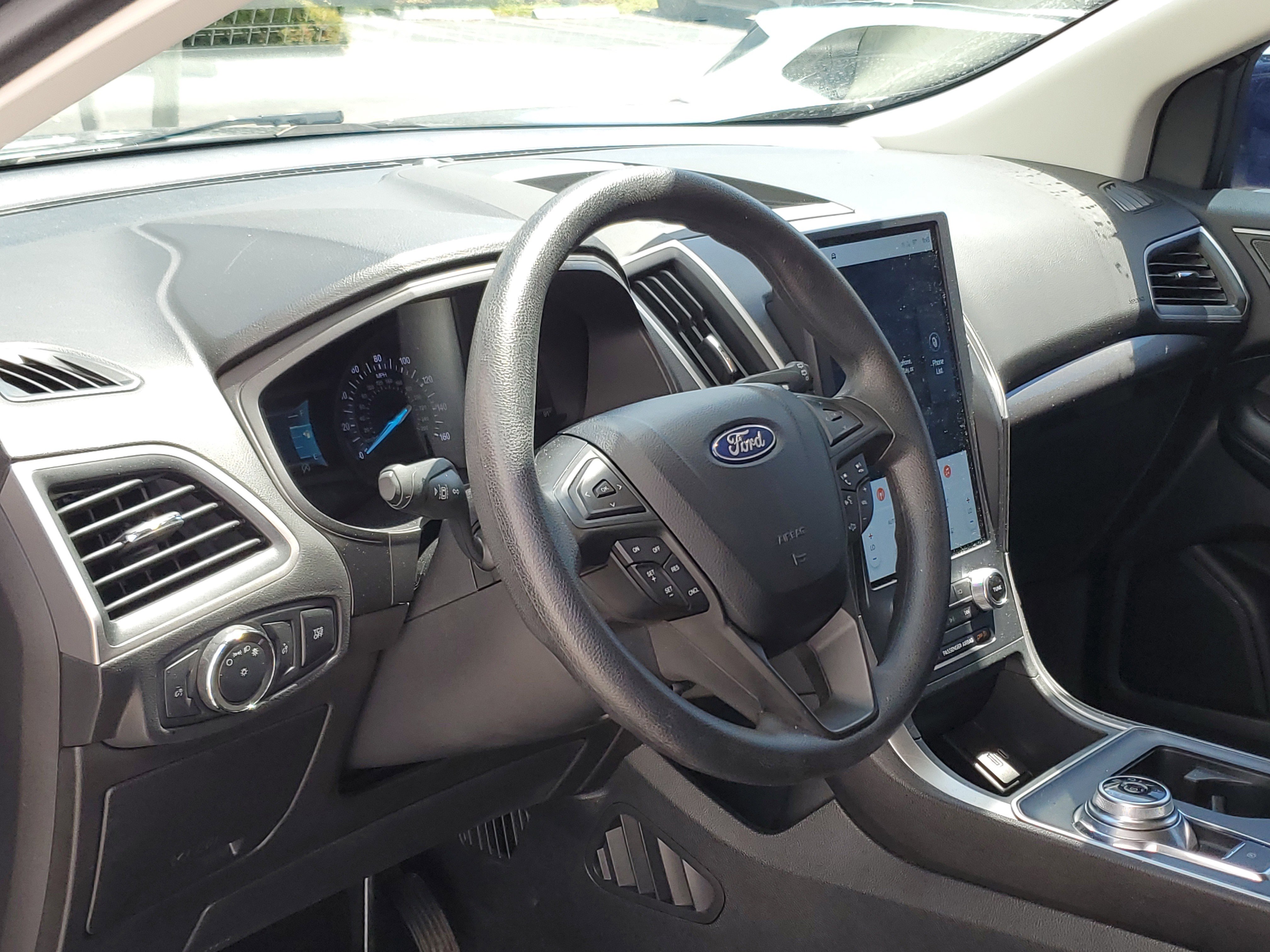 Used 2022 Ford Edge SE w/ Black Appearance Package AWD/4WD image 8
