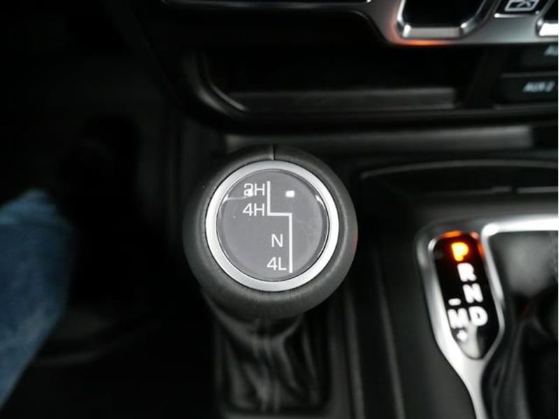 New 2025 Jeep Gladiator Sport image 21