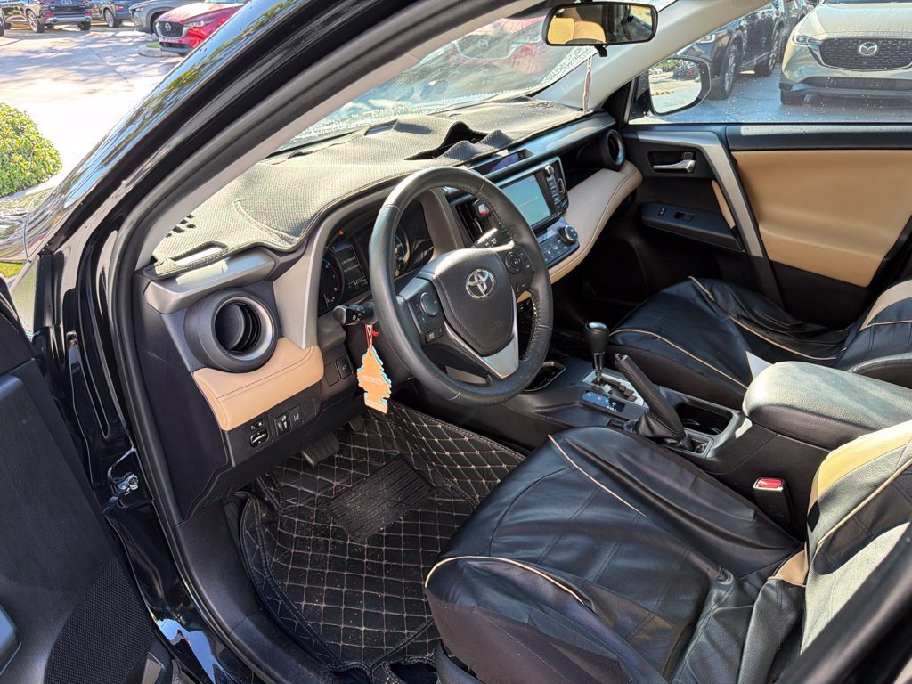 Used 2017 Toyota RAV4 XLE FWD image 11