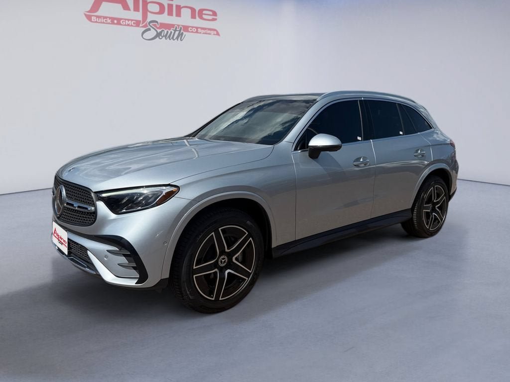 Used 2024 Mercedes-Benz GLC 300 4MATIC image 1