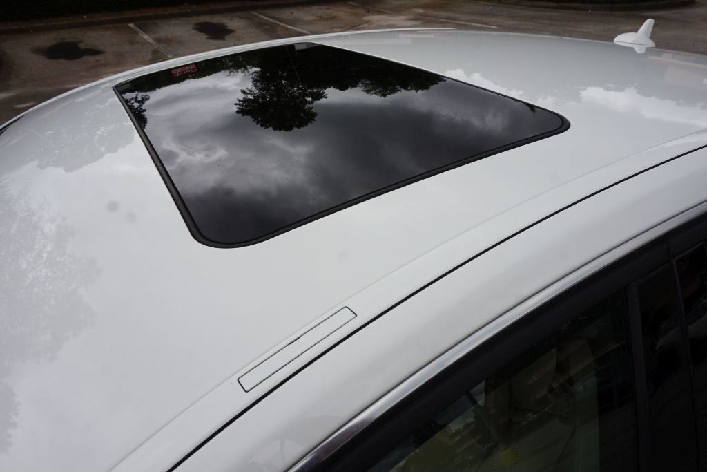 Used 2015 Mercedes-Benz E 350 Sedan image 11