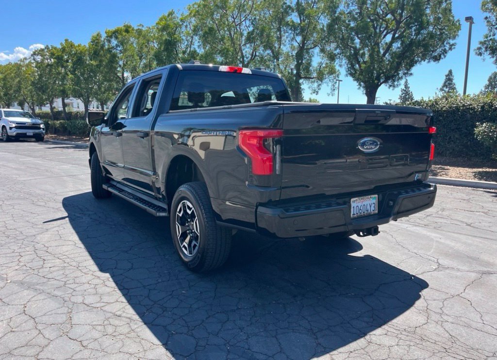 Used 2023 Ford F150 Lightning XLT AWD/4WD image 5
