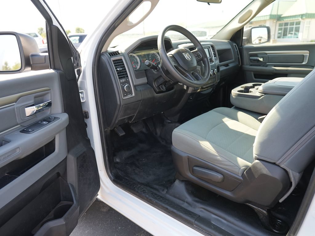 Used 2018 RAM 1500 Express AWD/4WD image 13