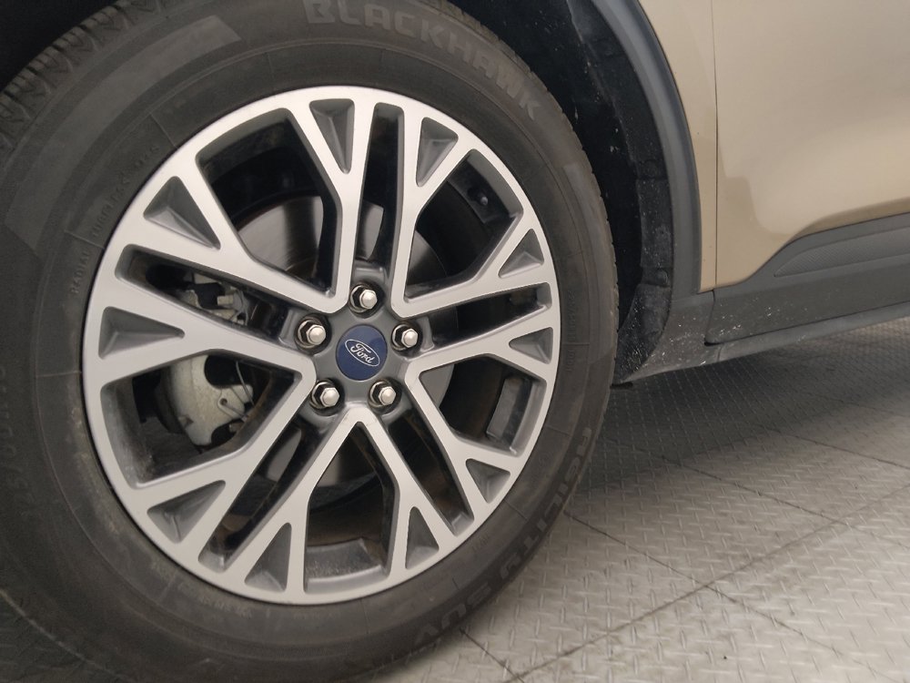 Used 2020 Ford Escape SEL FWD image 31