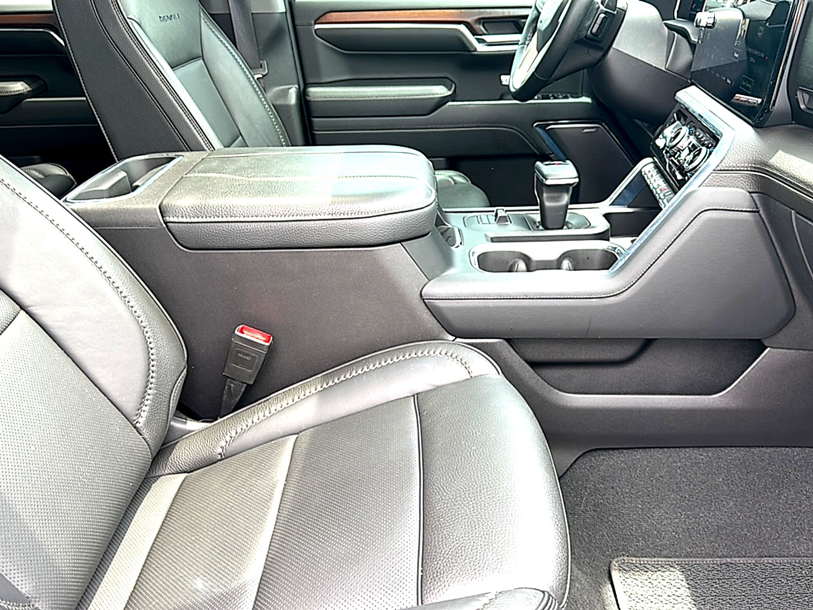 Used 2024 GMC Sierra 1500 Denali w/ Denali Reserve Package RWD image 24