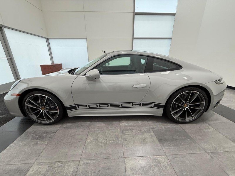 Used 2024 Porsche 911 Carrera w/ Premium Package RWD image 2