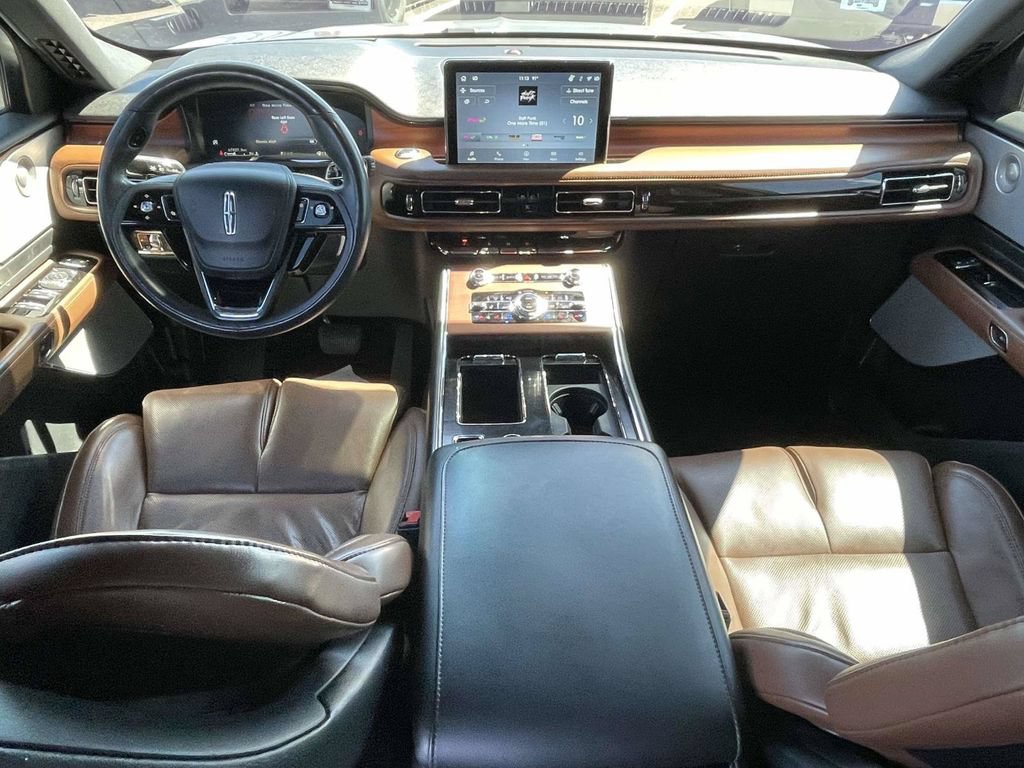 Used 2021 Lincoln Aviator Reserve w/ Equipment Group 201A AWD/4WD image 11