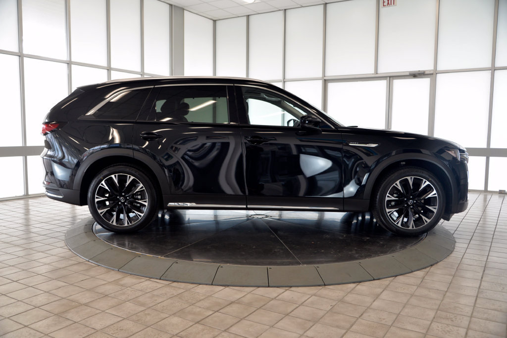 Certified 2024 MAZDA CX-90 Plug-In Hybrid w/ Premium Pkg AWD/4WD image 9