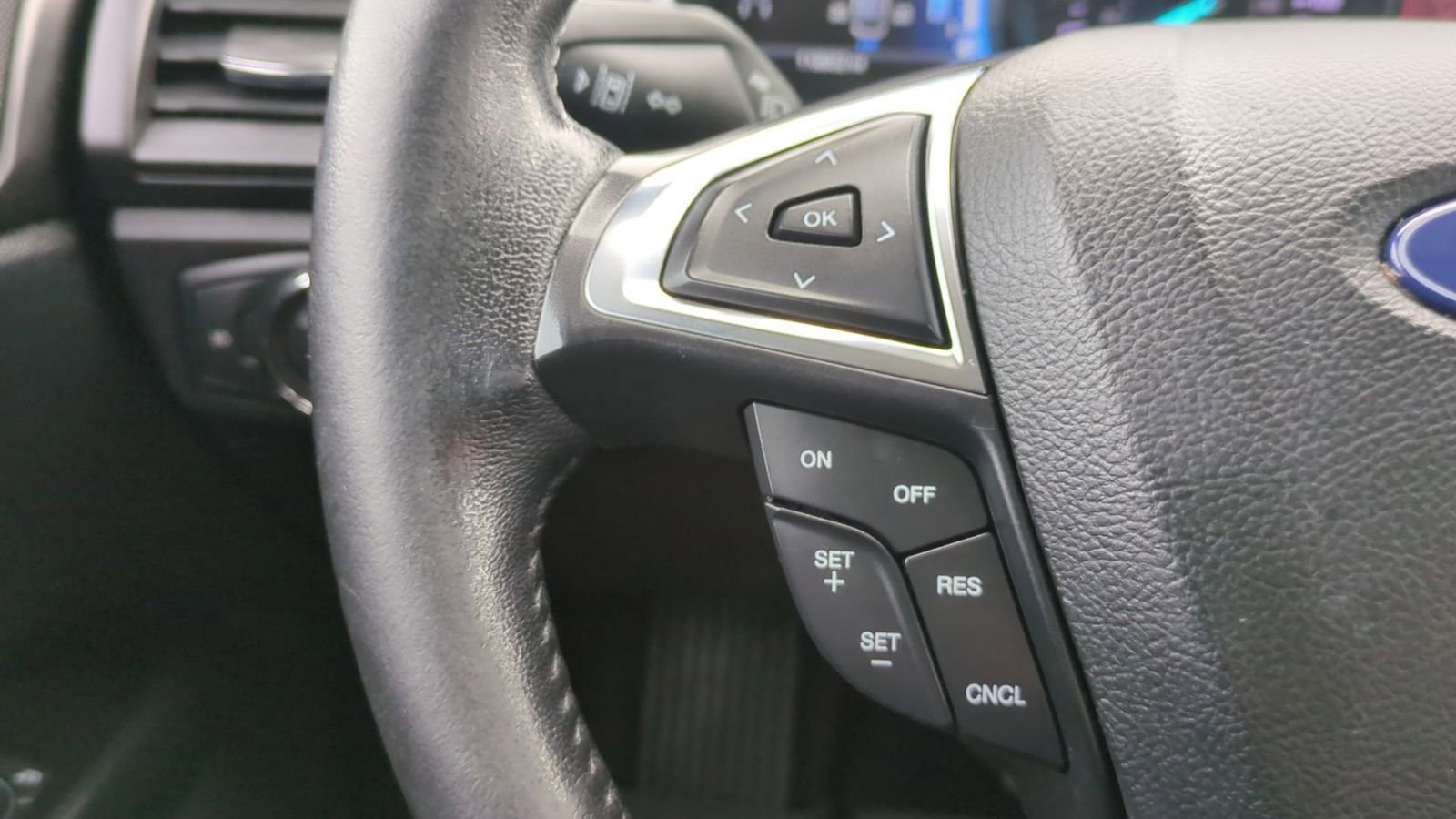 Used 2018 Ford Fusion Titanium image 25