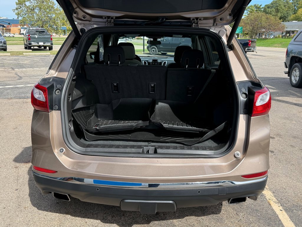 Certified 2018 Chevrolet Equinox LT w/ Sun & Infotainment Package image 6