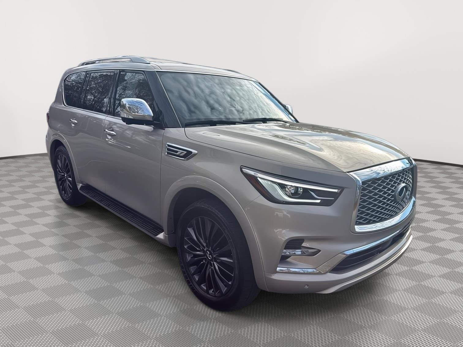 Used 2024 INFINITI QX80 Sensory w/ Cargo Package image 3